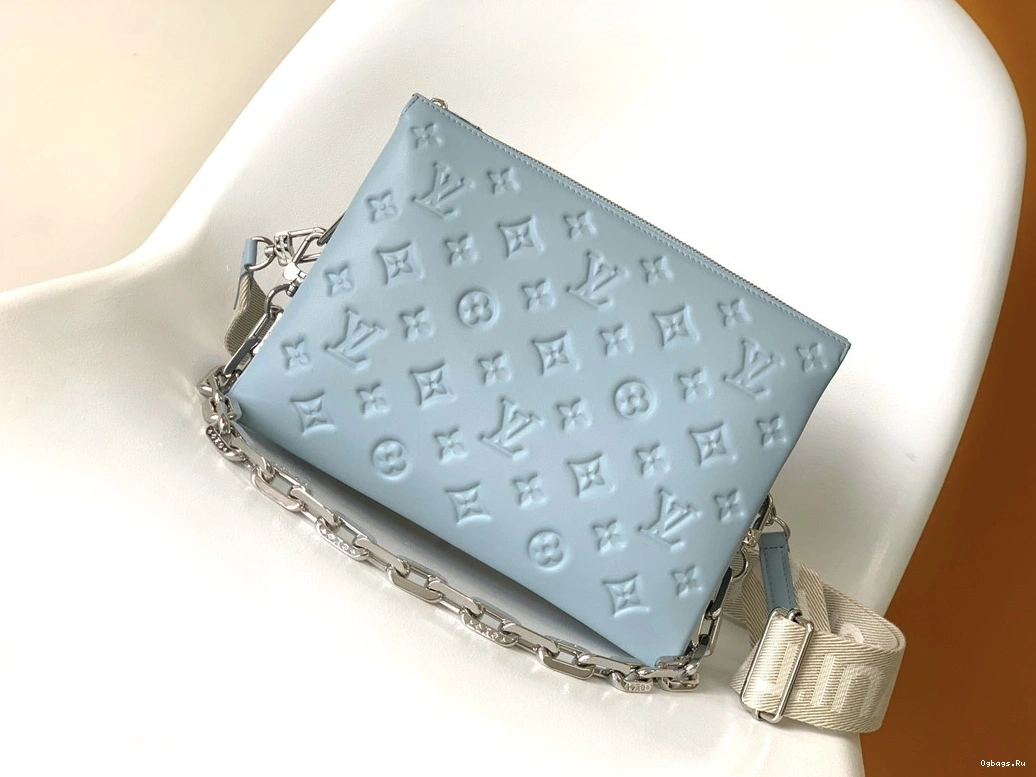 PM-26*20*12cm LOUIS VUITTON COUSSIN 0120